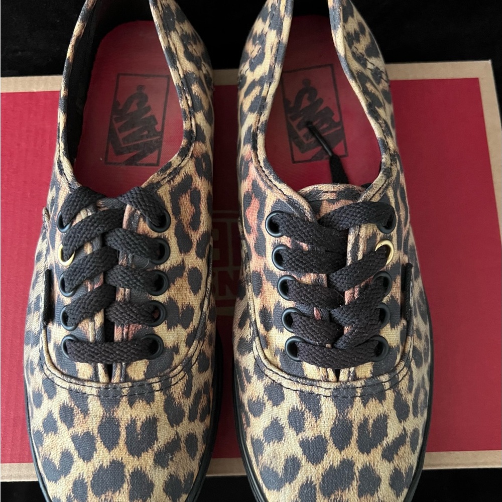 Vans - Picture 4 of 7